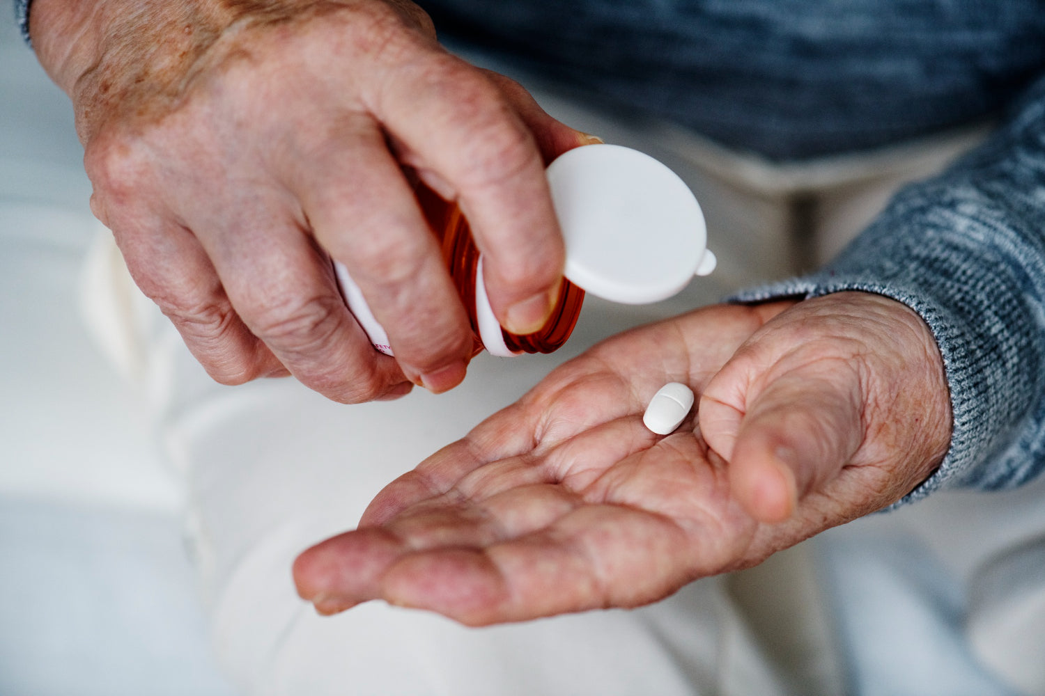Finding the Right Pill Dispenser for Dementia Care in 2025