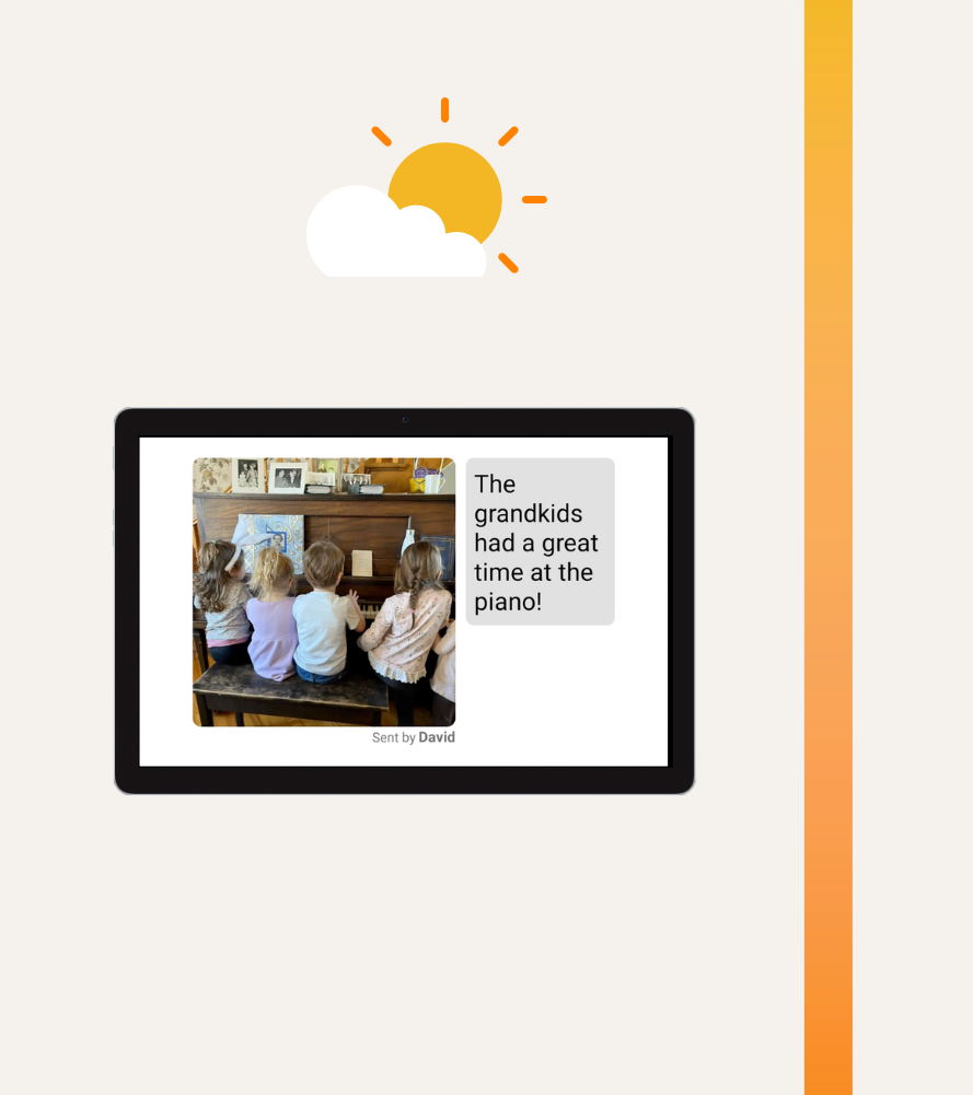 The Idem Smart Clock with a message being sent. In the message, you can see a photo of children at a piano with a sun and cloud icon above it.